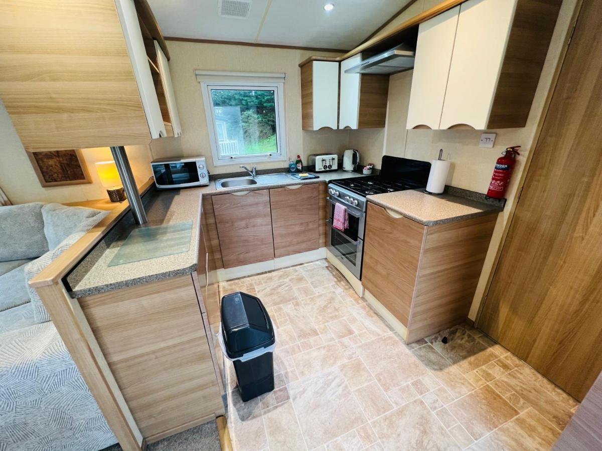 2 Bedroom Caravan Lg13, Shanklin, Isle Of Wight Exterior foto