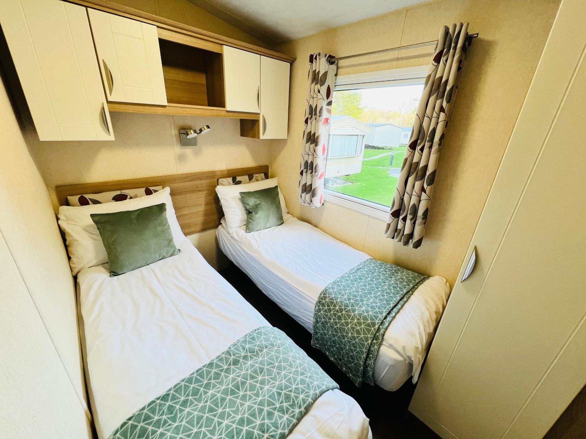 2 Bedroom Caravan Lg13, Shanklin, Isle Of Wight Exterior foto